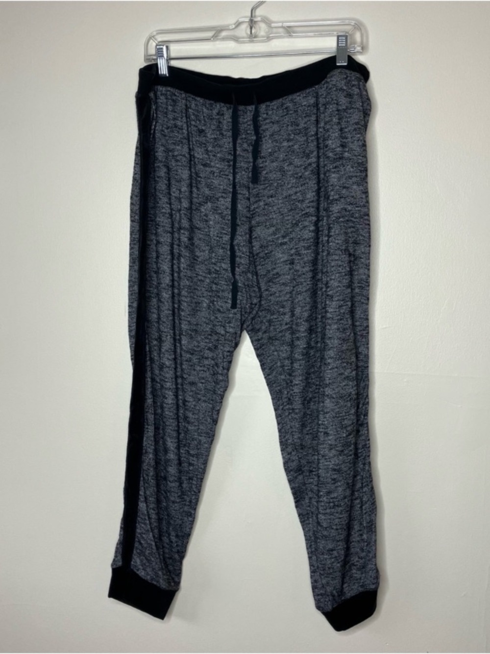 Simply Vera Vera Wang Heathered gray jogger style soft pants XL